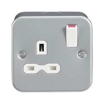 Metal Clad Single Switched Socket 13A DP
